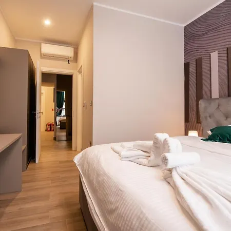 Deluxe Apartments & Rooms Revis Fiume Esterno foto