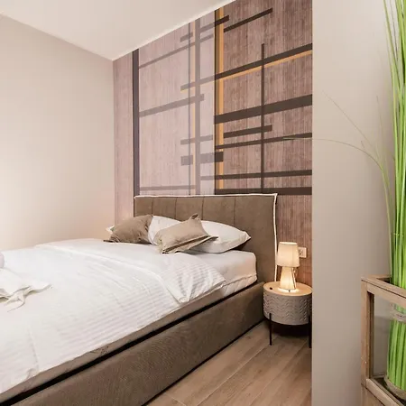 Deluxe Apartments & Rooms Revis Fiume Esterno foto
