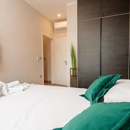 Deluxe Apartments & Rooms Revis Fiume Esterno foto
