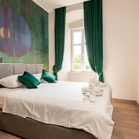 Deluxe Apartments & Rooms Revis Fiume Esterno foto